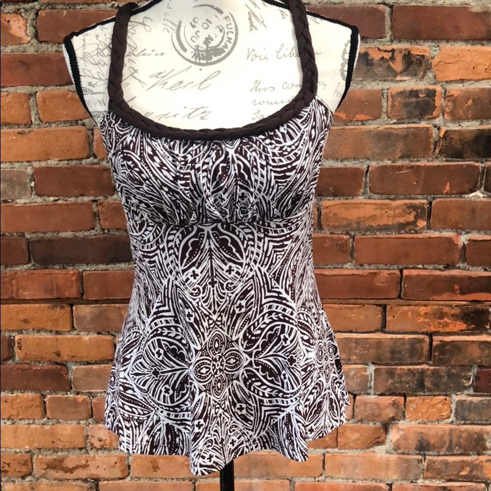 Sele medium Brown/white tank